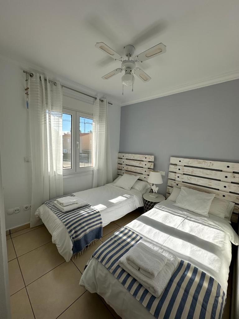 Oliva Nova Flat In Front Of Met Apartment ภายนอก รูปภาพ